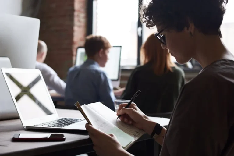 AI Writing Assistants: Beginner Guide and Use Cases