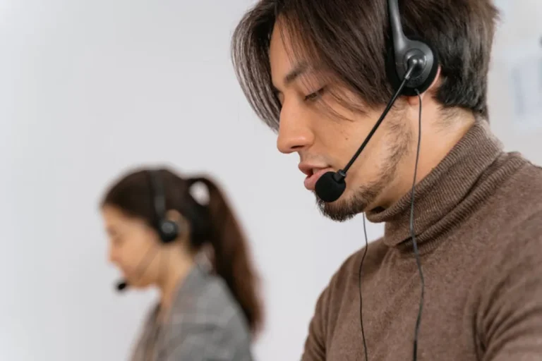 Best AI Customer Support Bots to Try This Year