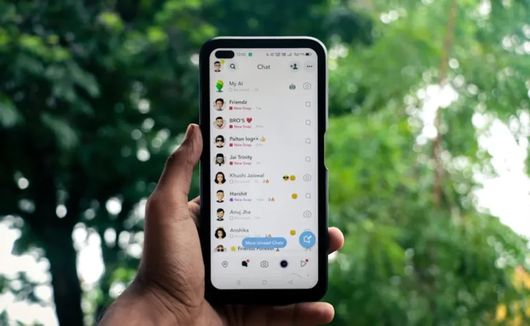 Free AI Chat Apps vs Paid AI Companion Apps