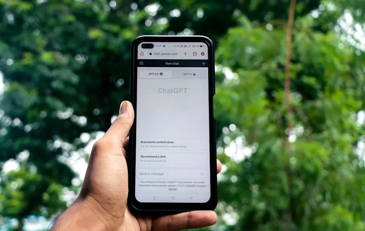 How Private AI Chat Apps Work Behind the Scenes